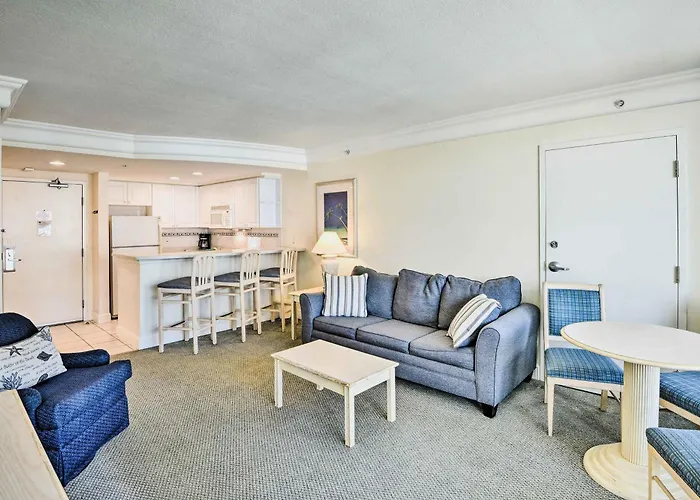 Sunny Daytona Beach Gem With Ocean Views!
