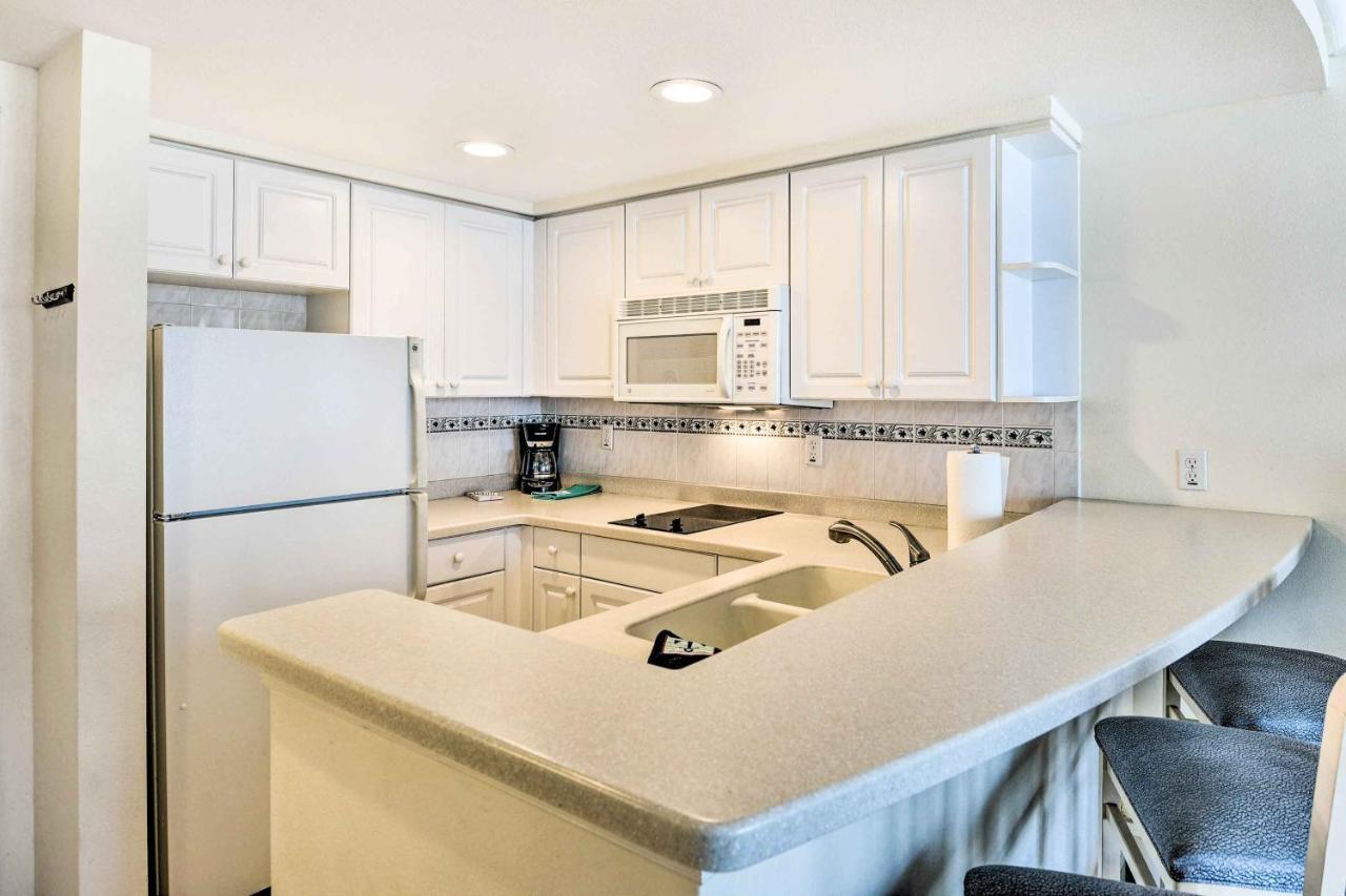 Sunny Daytona Gem With Ocean Views! Apartment Daytona Beach