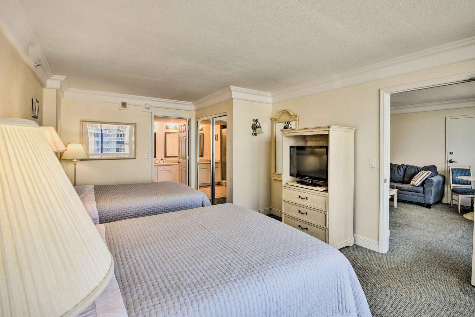Sunny Daytona Gem With Ocean Views! Daytona Beach